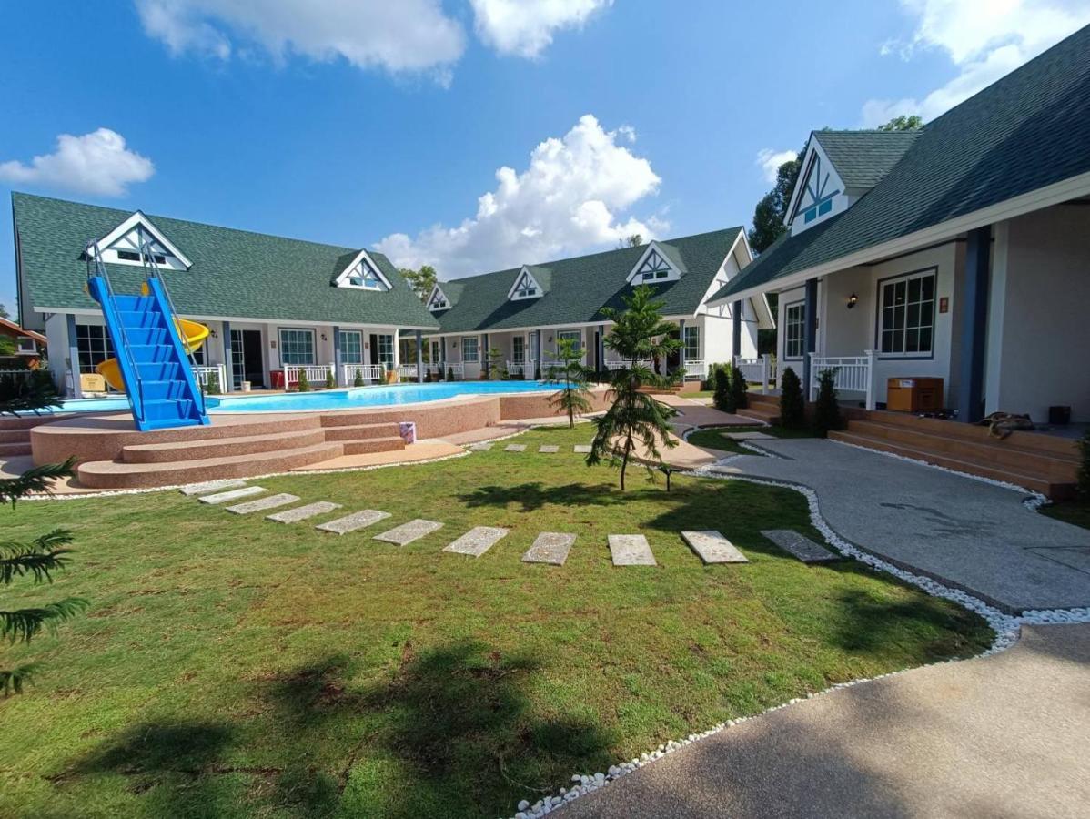English Resotel : อิงลิช รีโซเทล Nakhon Si Thammarat Εξωτερικό φωτογραφία