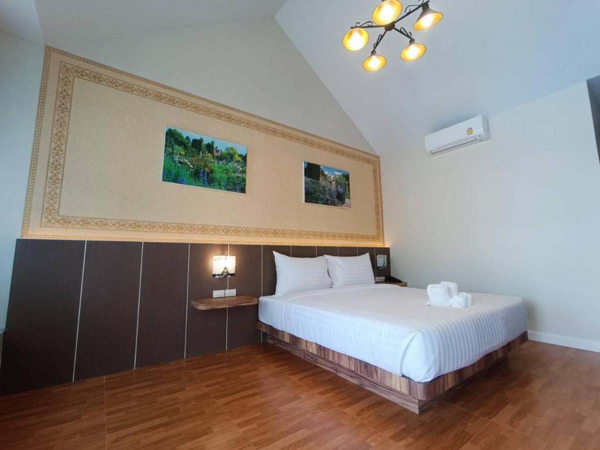 English Resotel : อิงลิช รีโซเทล Nakhon Si Thammarat Εξωτερικό φωτογραφία